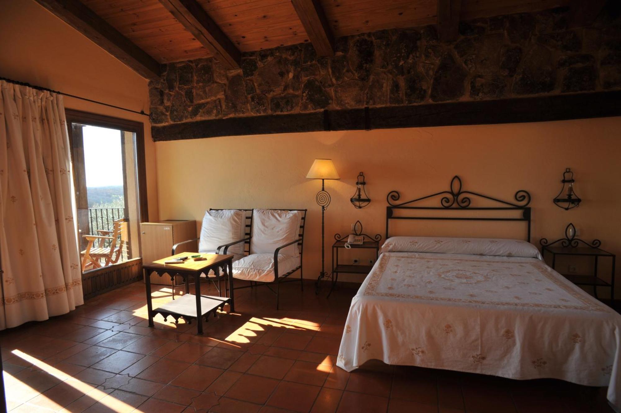 Hotel Rural Hosteria Fontivieja Losar De La Vera Esterno foto