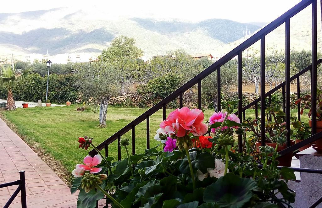 Hotel Rural Hosteria Fontivieja Losar De La Vera Esterno foto