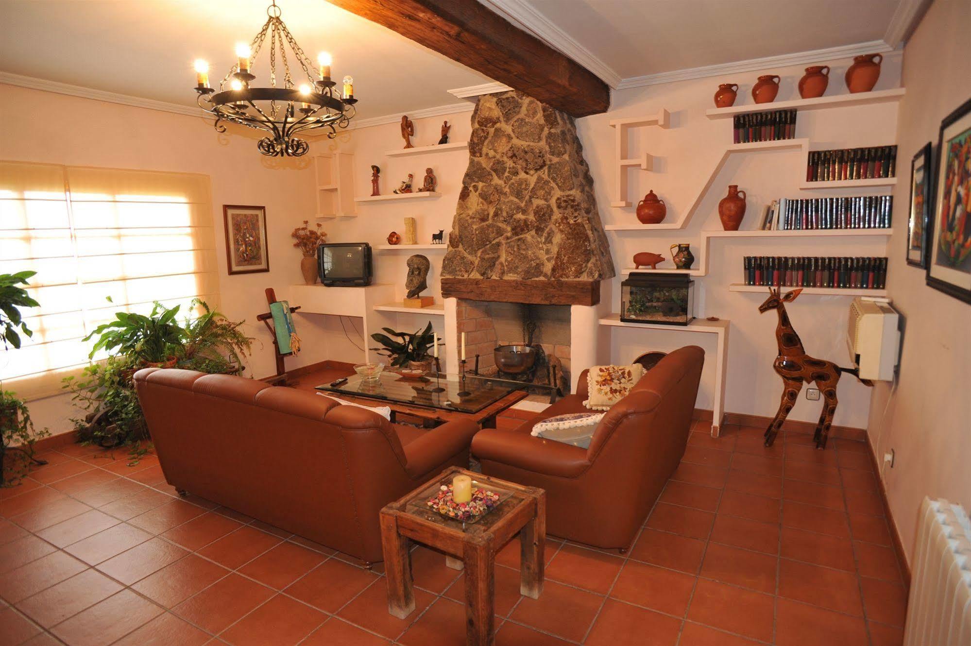 Hotel Rural Hosteria Fontivieja Losar De La Vera Esterno foto