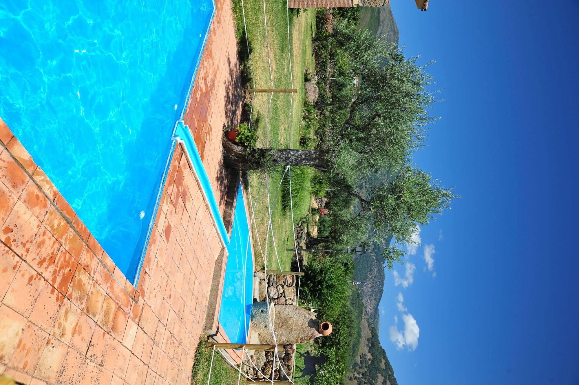 Hotel Rural Hosteria Fontivieja Losar De La Vera Esterno foto