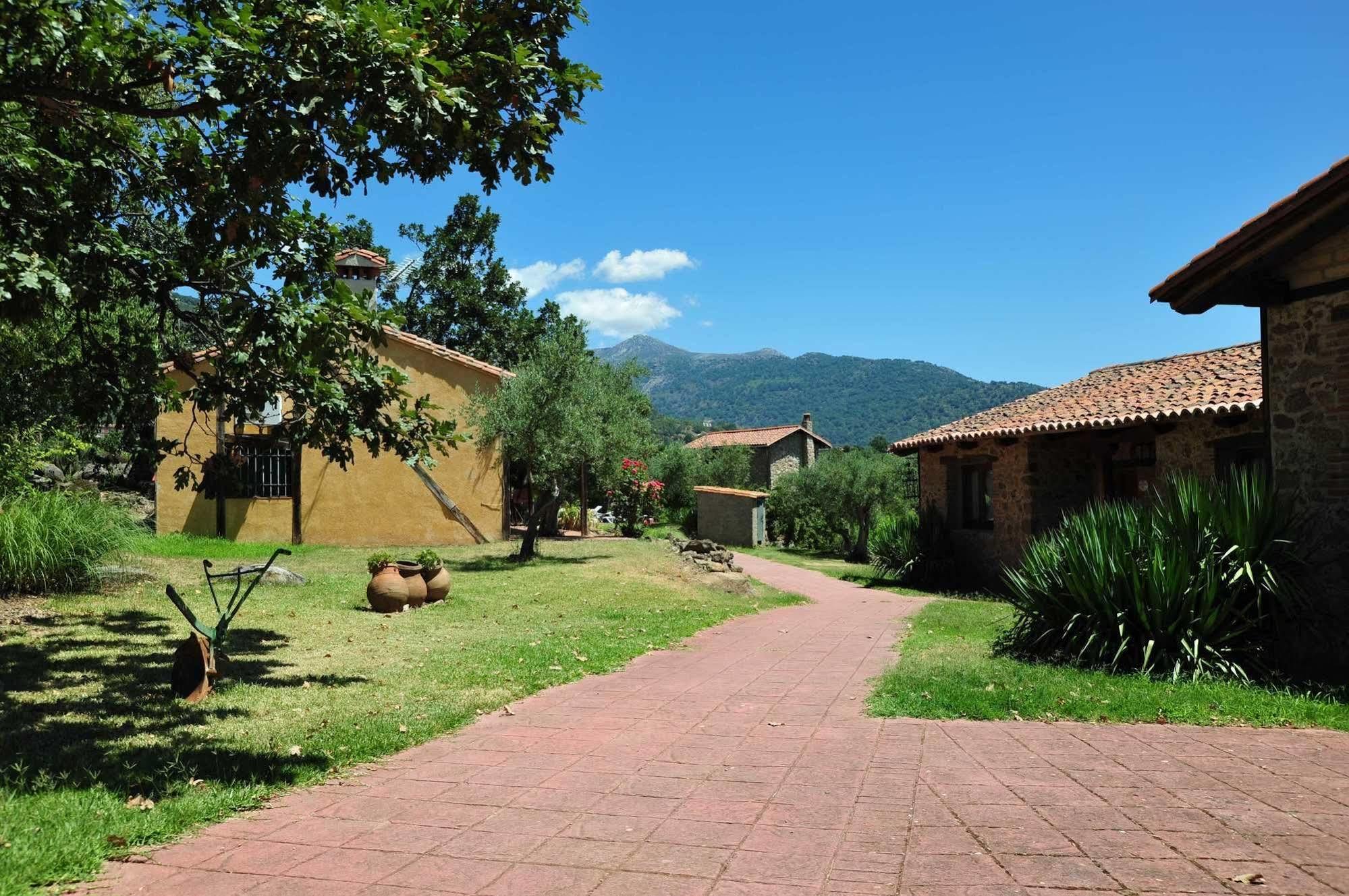 Hotel Rural Hosteria Fontivieja Losar De La Vera Esterno foto